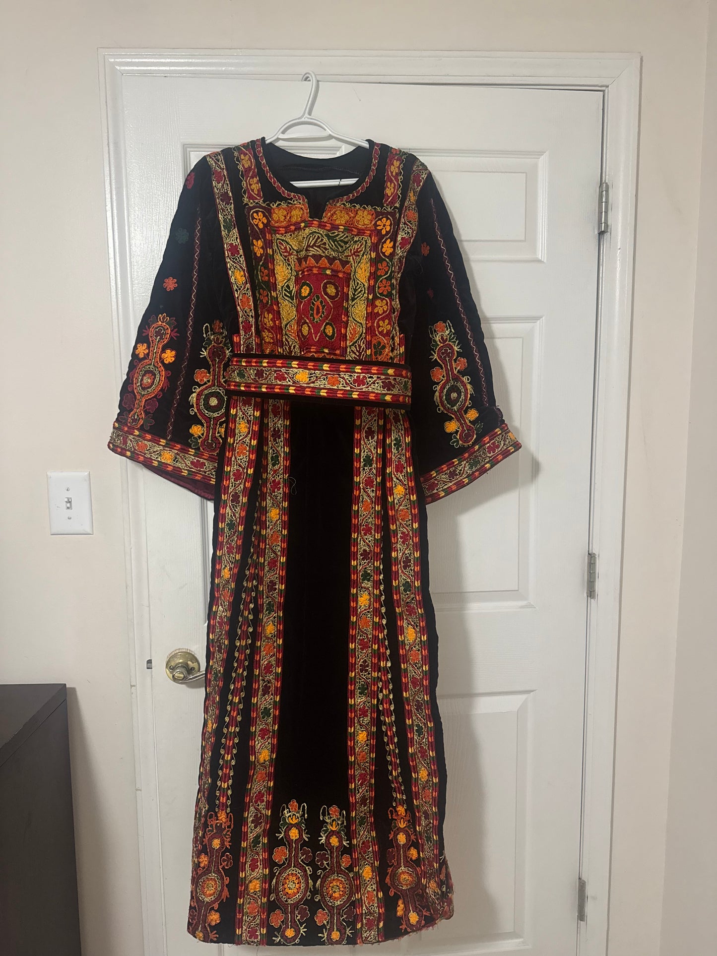 269: Traditional Dress (malaka) (8-10)