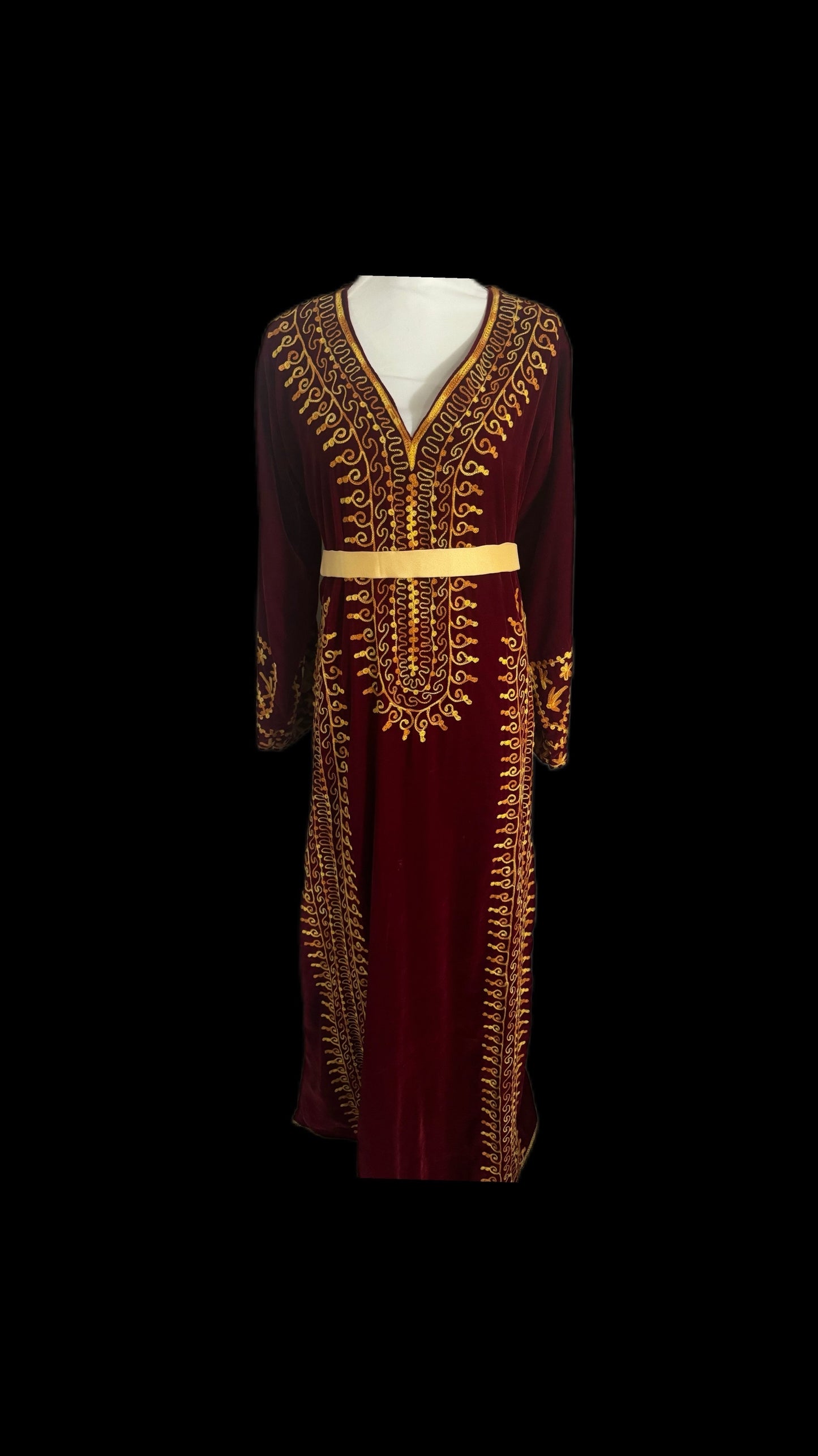 268: Traditional Dress (8-10)
