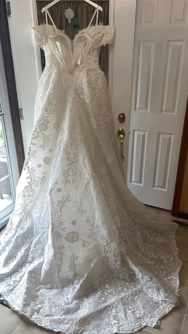 276: Wedding Dress (14)