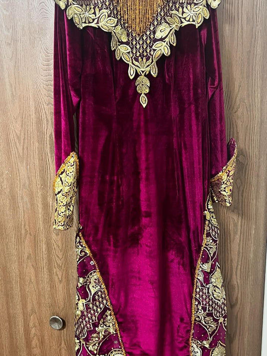 105: Traditional (thobe) Dress (XL)