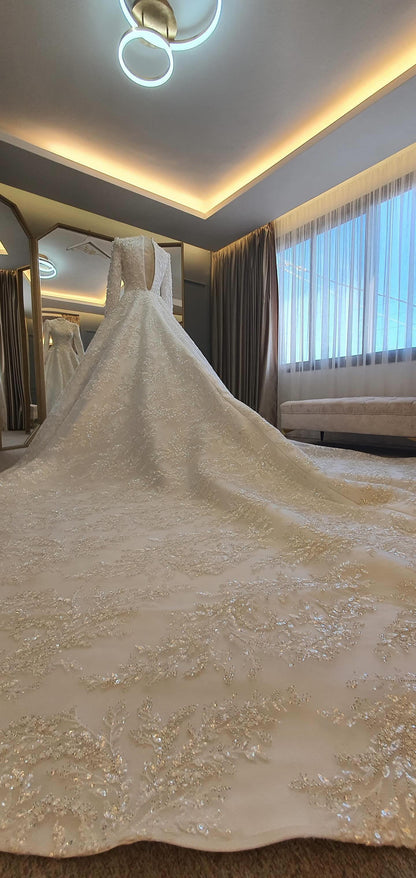 34: Wedding Dress (4)