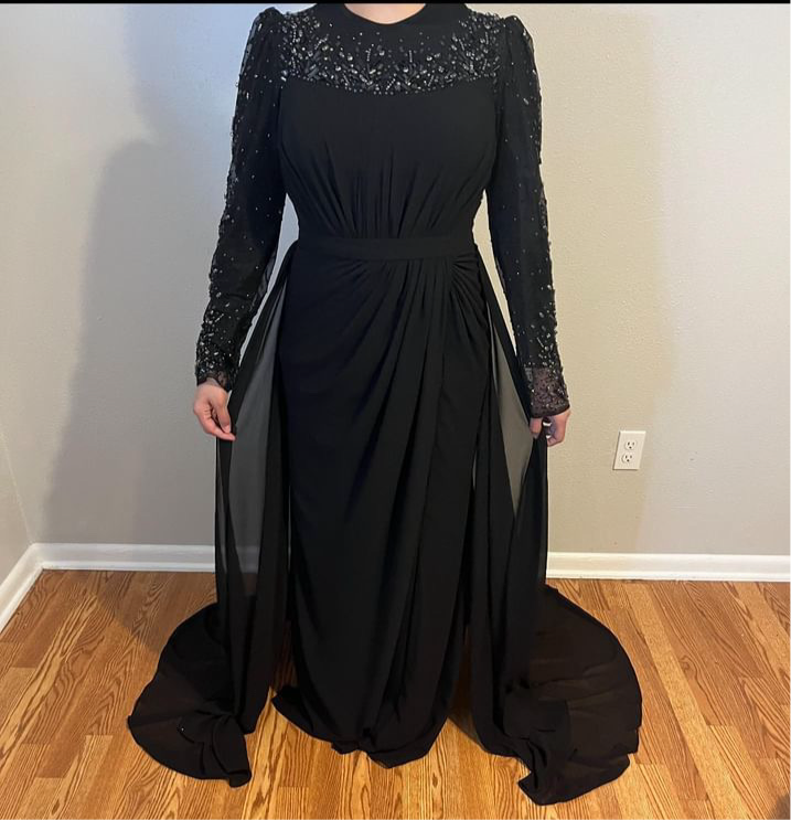 66: Black Formal Dress (6-8)