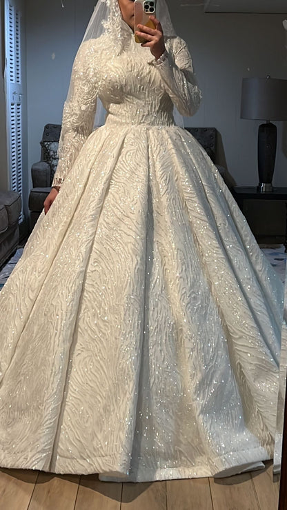 96: Wedding Dress (S-M)