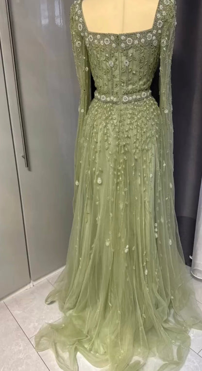 64: Green Formal Dress (10-12)