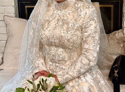 206: Wedding Dress (6-8)