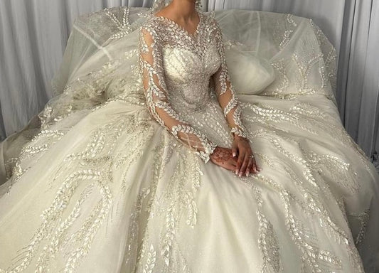 56: Wedding Dress (4-6)