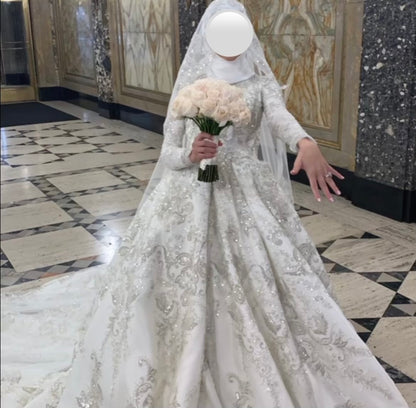 177: Wedding Dress (4-6)