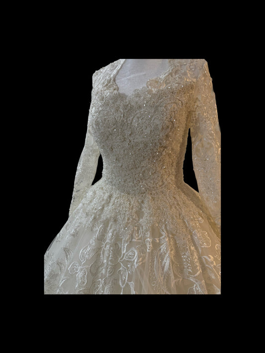 180: Wedding Dress (8-14)