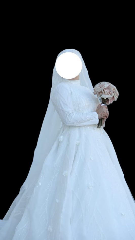 161: Wedding Dress (8-10)
