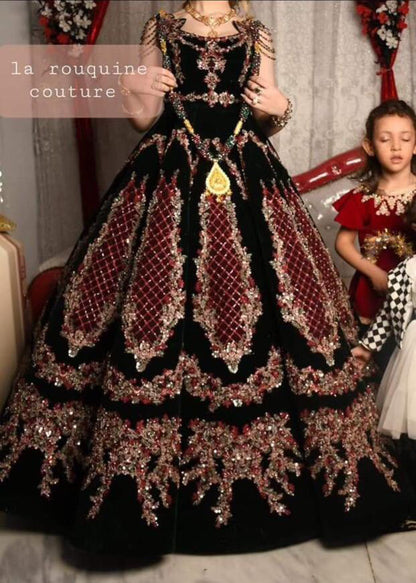 122: Formal Dress Traditional (10-12)