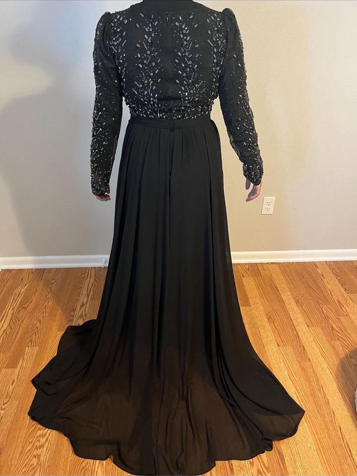 66: Black Formal Dress (6-8)