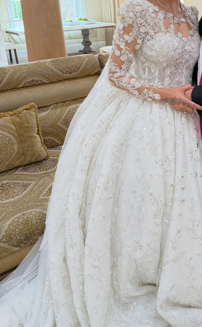229: Wedding Dress (4-6)