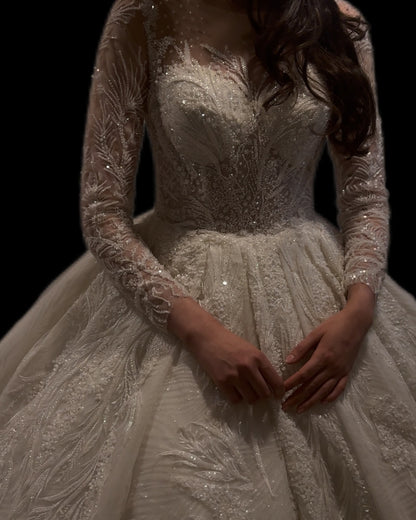 231: Wedding Dress (6-8)