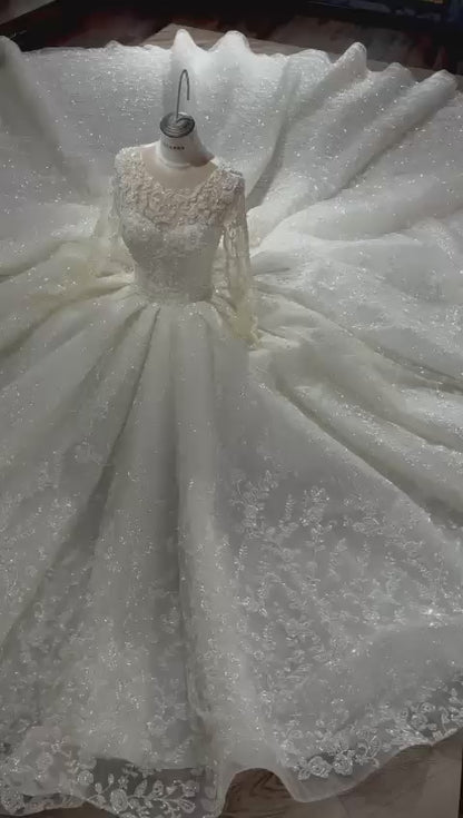 162: Wedding Dress (8-10)
